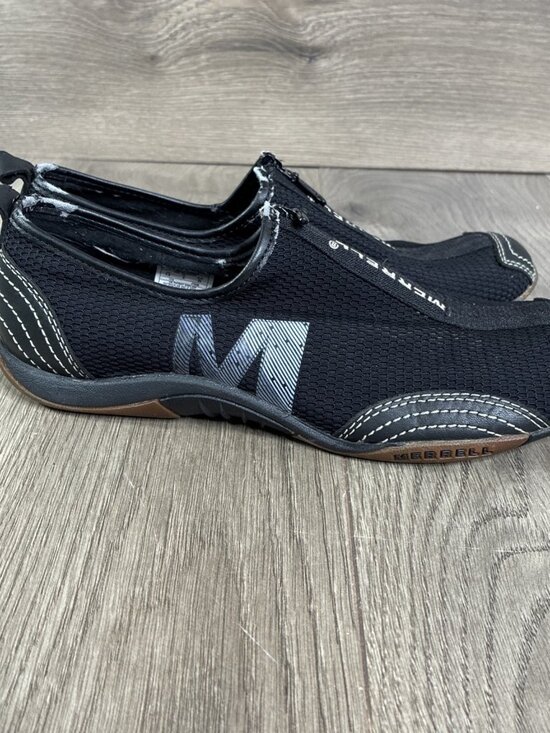 Merrell Shoes - Merrell Barrado Women’s Size 7.5 Black Slip On Sneakers Shoes J73426 Used